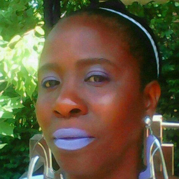 COPY - Meet your Posher, Basque Rene'e - Picture 14 of 16